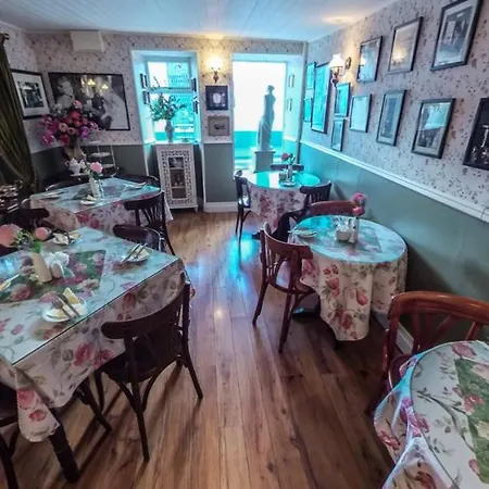 Bed & Breakfast Ryan's Daughter *